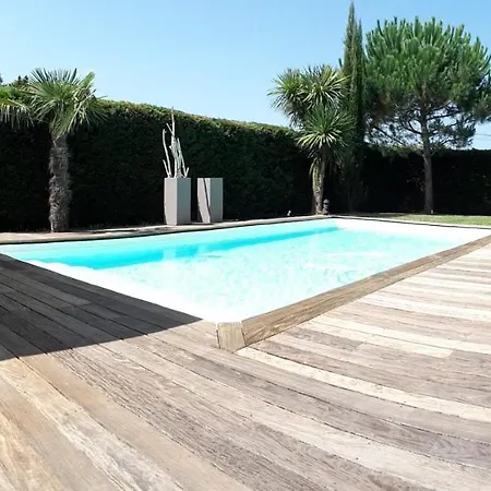 Elegant 150 M2 With Garden-Terrace And Pool *